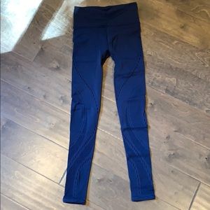 Lululemon reveal leggings